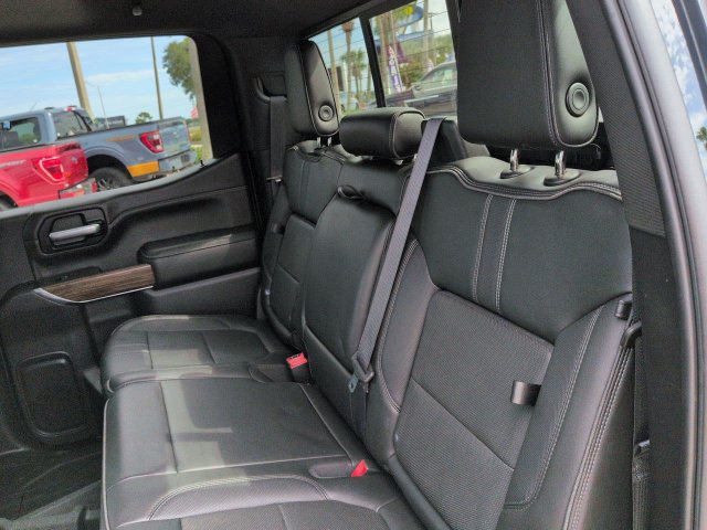 Used 2021 Chevrolet Silverado 1500 High Country w/ Technology Package AWD/4WD image 15