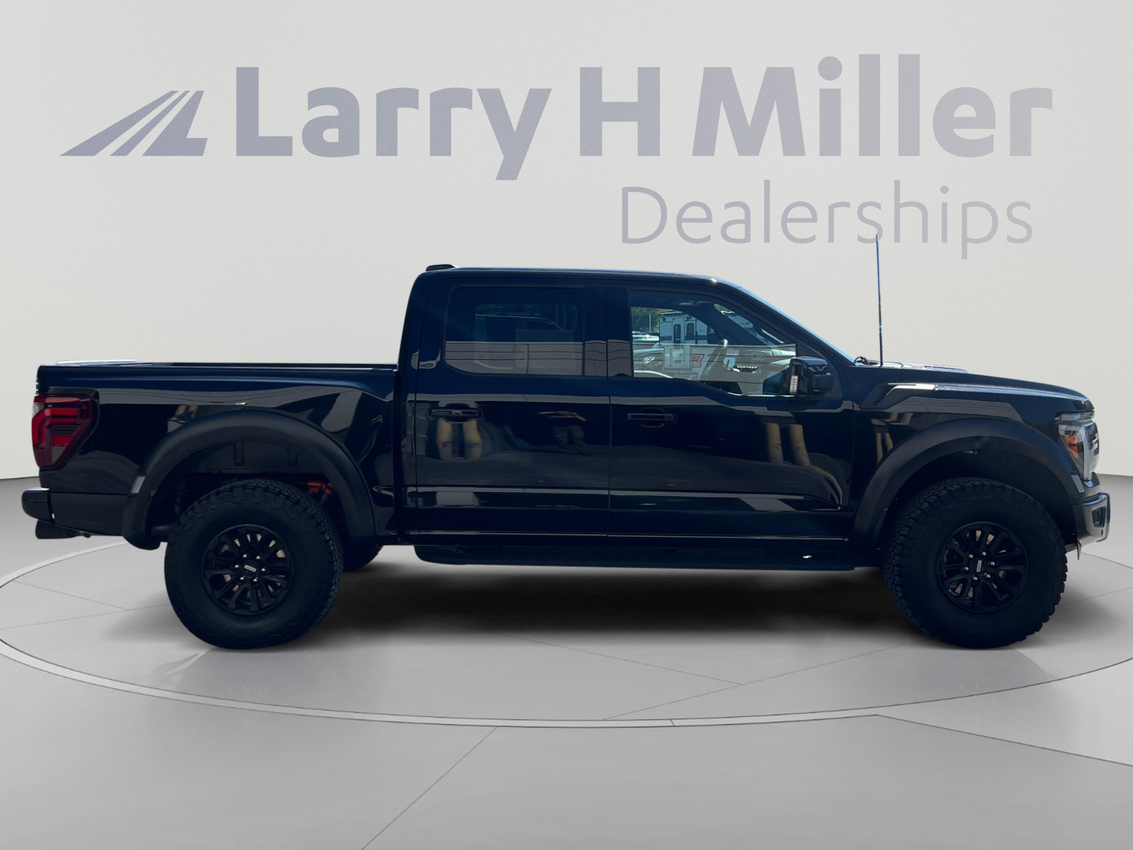 Certified 2024 Ford F150 Raptor AWD/4WD image 6