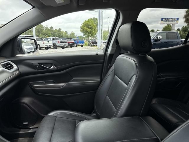 Used 2022 GMC Acadia SLT w/ Technology Package AWD/4WD image 16