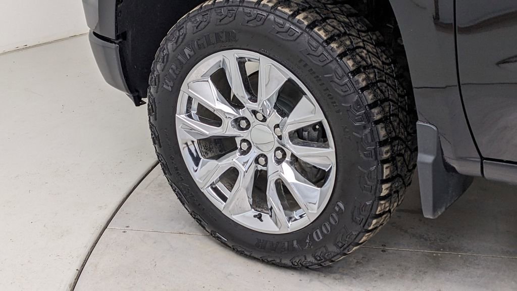 Used 2022 Chevrolet Silverado 1500 LT Trail Boss w/ Convenience Package II image 4