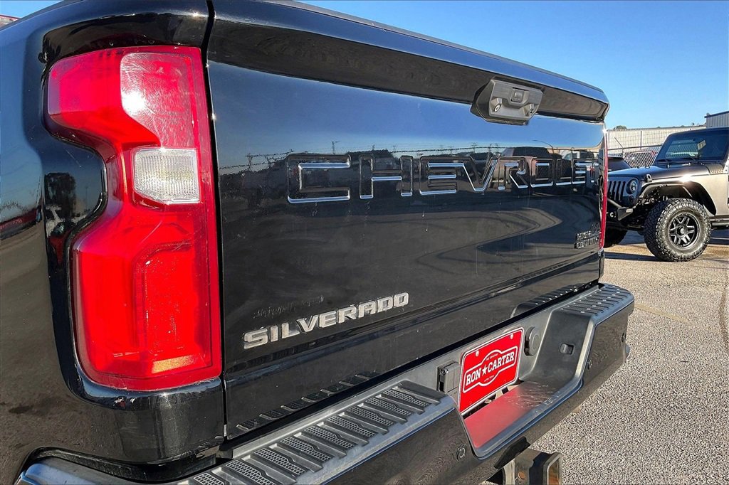 Used 2021 Chevrolet Silverado 2500 High Country w/ Z71 Off-Road Package image 25