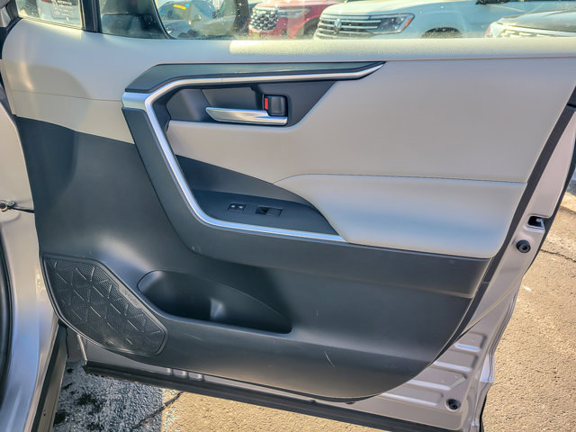 Used 2019 Toyota RAV4 XLE image 25