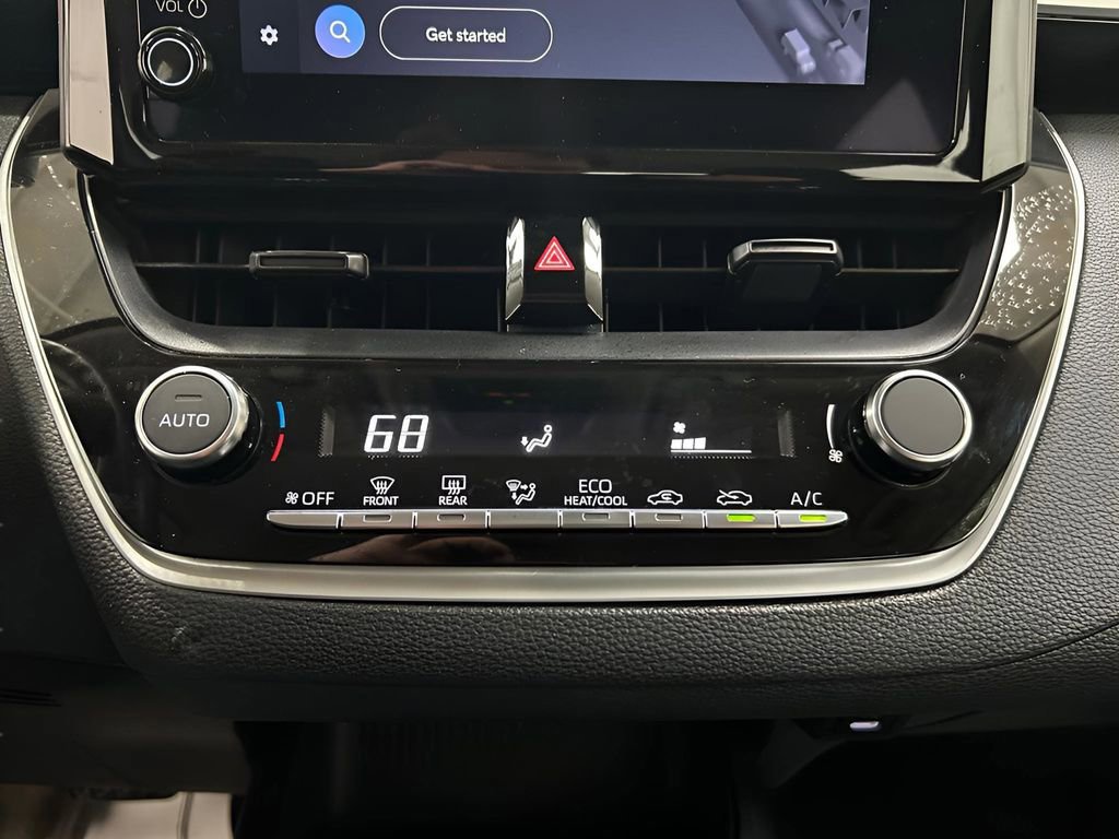Used 2025 Toyota Corolla LE image 19