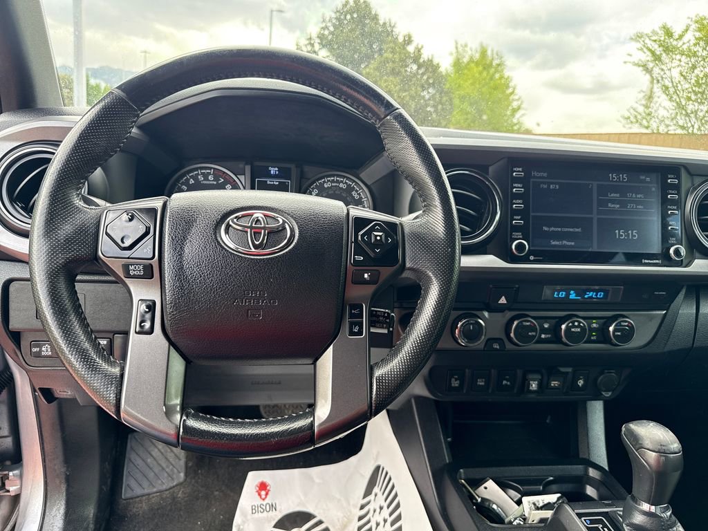 Used 2021 Toyota Tacoma TRD Off-Road w/ Technology Package AWD/4WD image 13