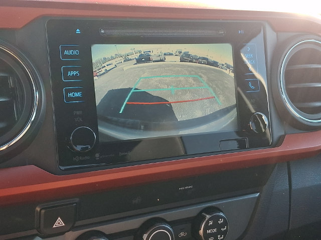 Used 2019 Toyota Tacoma TRD Off-Road AWD/4WD image 18