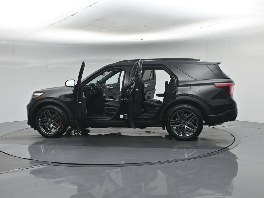 Certified 2023 Ford Explorer ST w/ Equipment Group 401A AWD/4WD image 40
