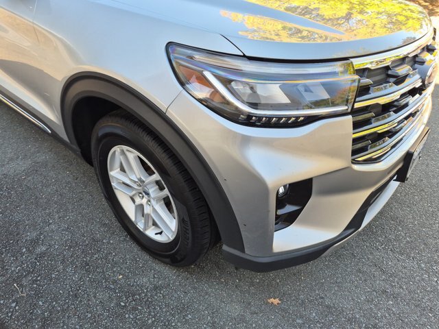 Certified 2025 Ford Explorer Active w/ Active Comfort Package RWD image 10