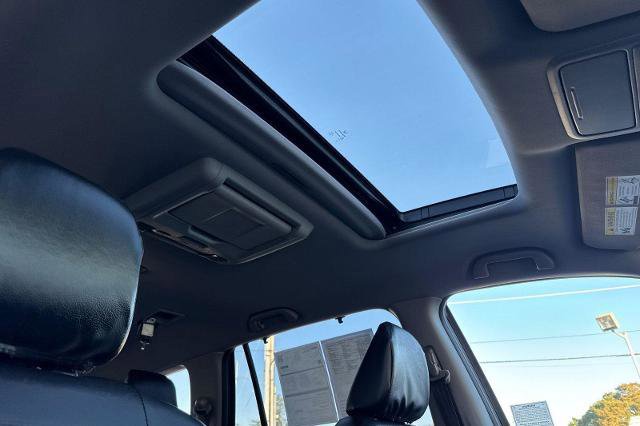 Used 2018 Honda Pilot Touring image 14