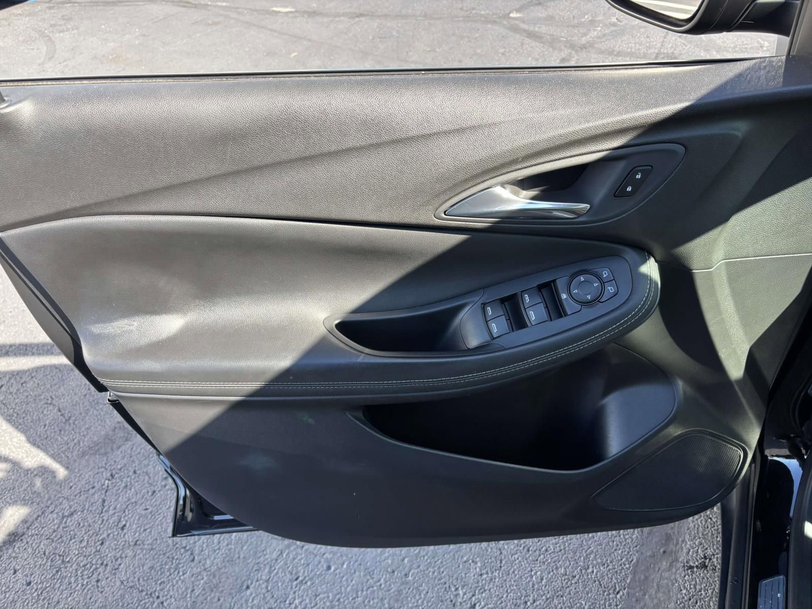 Used 2022 Buick Encore GX Preferred w/ Cold Weather Comfort Package image 13