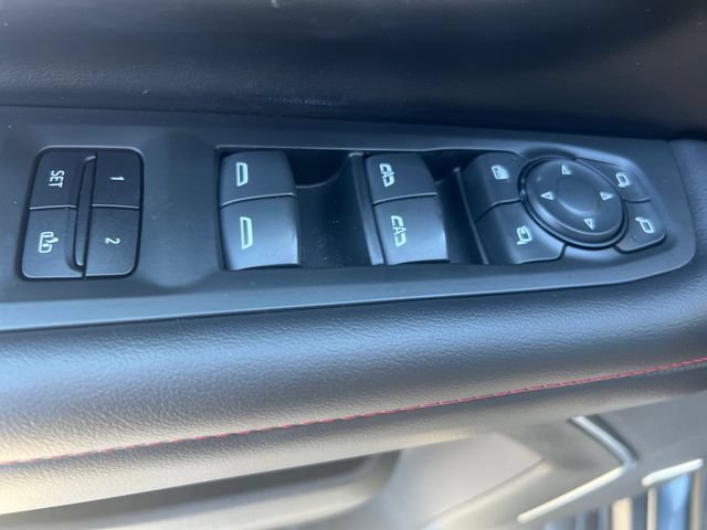 Used 2021 Chevrolet Tahoe RST w/ Luxury Package AWD/4WD image 18