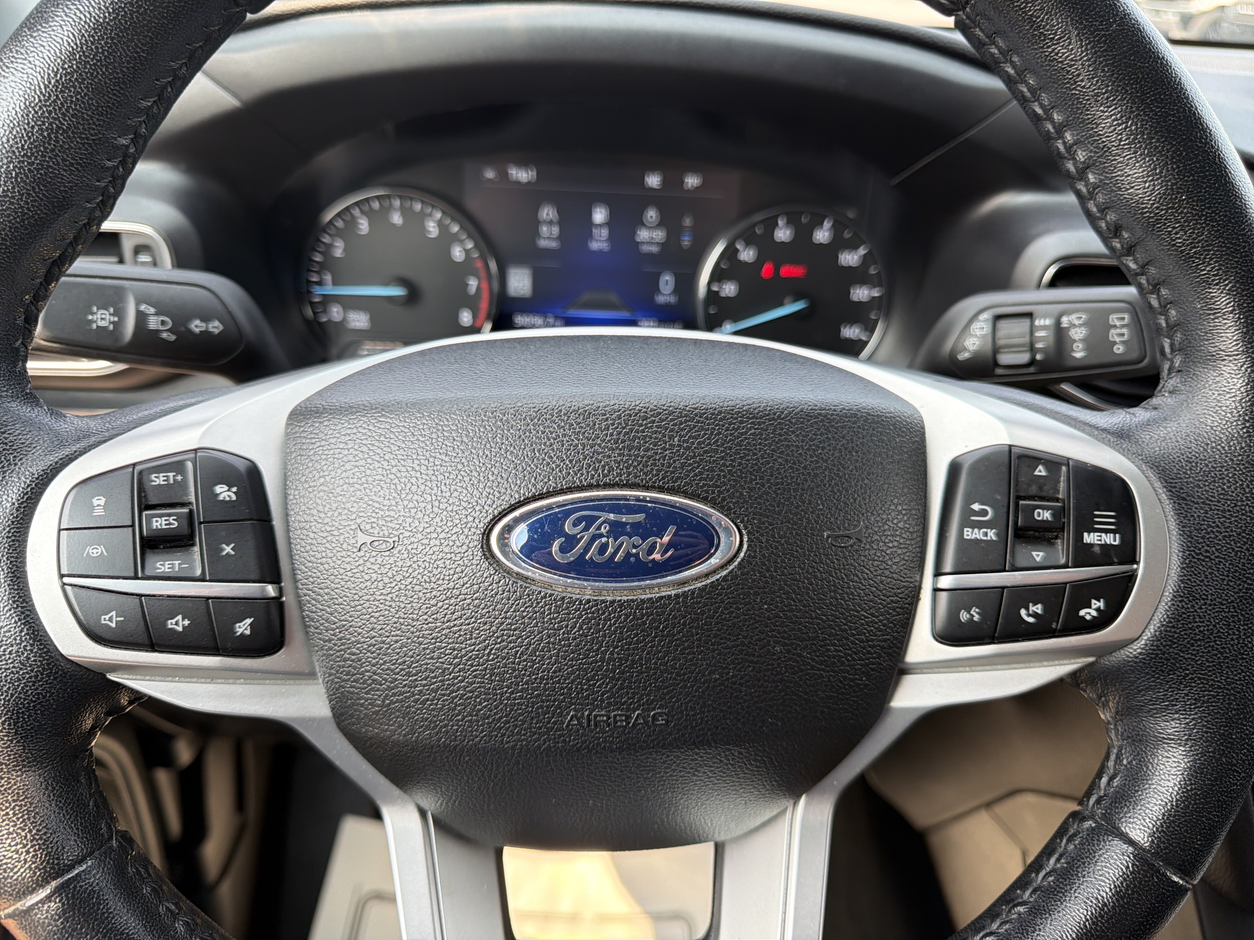 Certified 2023 Ford Explorer Limited w/ Equipment Group 301A AWD/4WD image 19