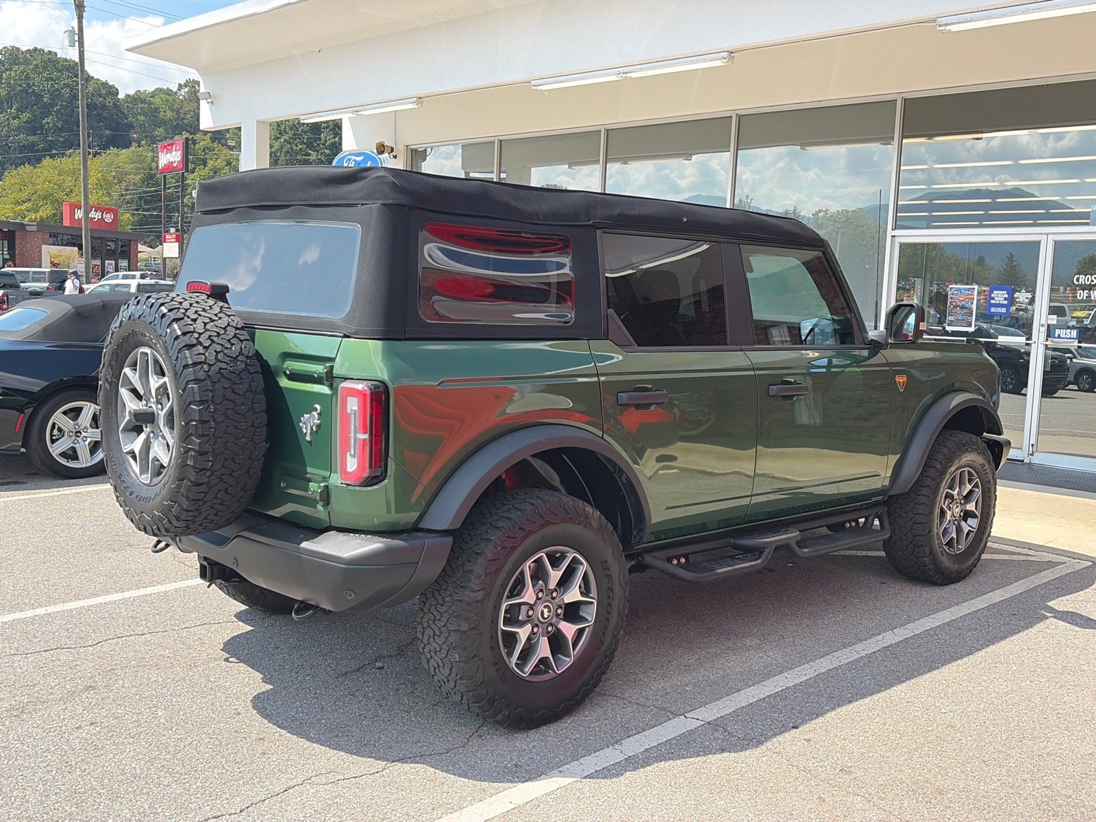 Certified 2023 Ford Bronco Badlands AWD/4WD image 2
