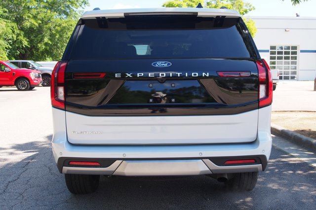 Certified 2025 Ford Expedition Platinum w/ Driver's Package AWD/4WD image 6