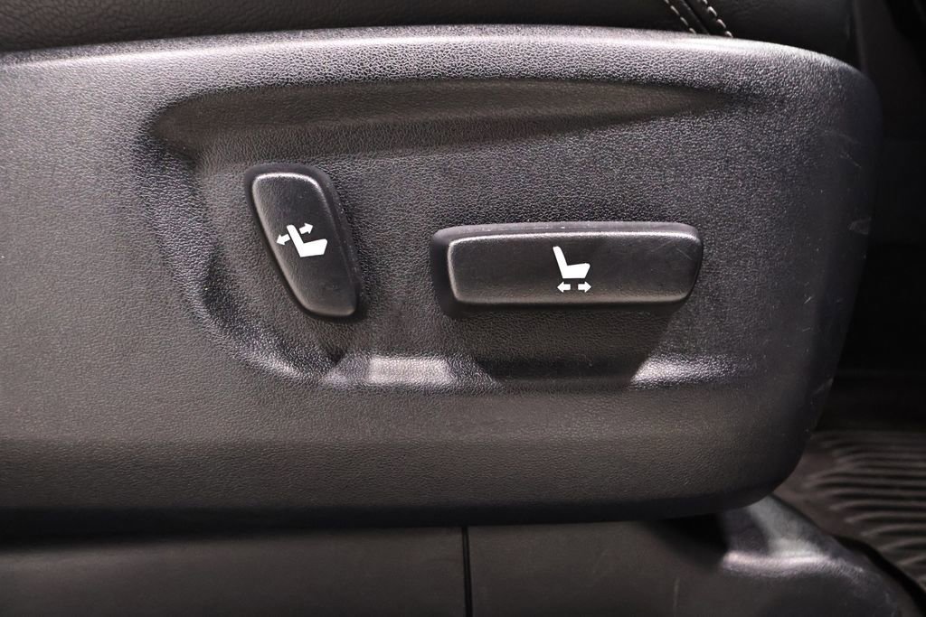 Used 2019 Toyota 4Runner Limited AWD/4WD image 25