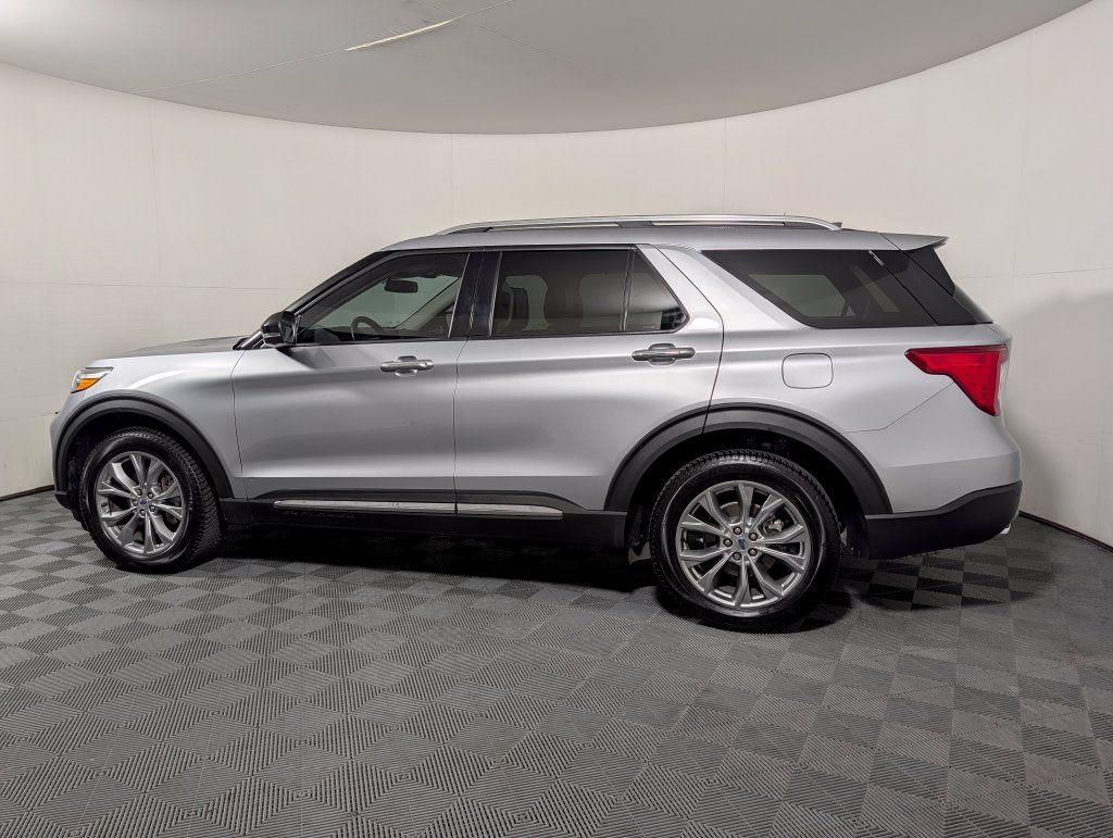 Certified 2021 Ford Explorer Limited w/ Equipment Group 301A AWD/4WD image 5