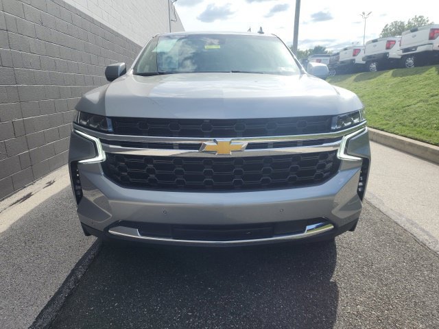 Used 2024 Chevrolet Suburban LS w/ Driver Alert Package AWD/4WD image 2