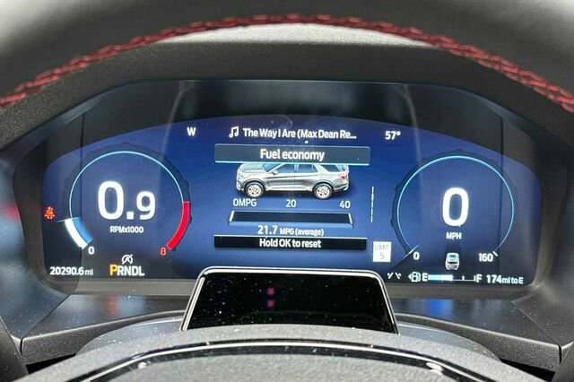 Certified 2025 Ford Explorer ST-Line w/ ST-Line Street Pack image 23