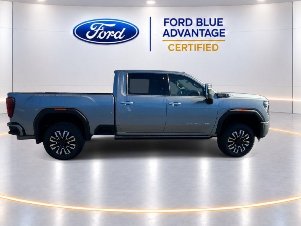Used 2024 GMC Sierra 2500 Denali Ultimate AWD/4WD image 10