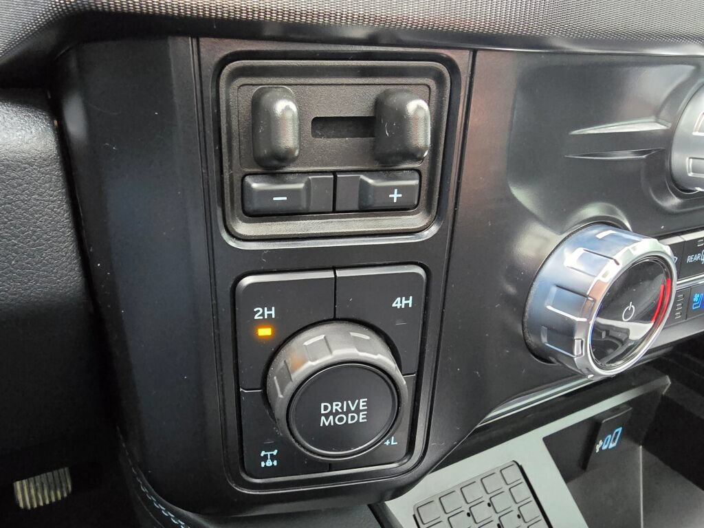 Certified 2026 Ford F350 Platinum AWD/4WD image 25