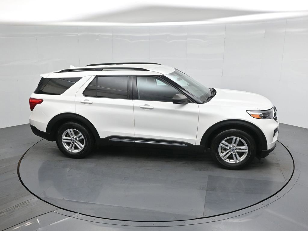 Certified 2024 Ford Explorer XLT RWD image 50