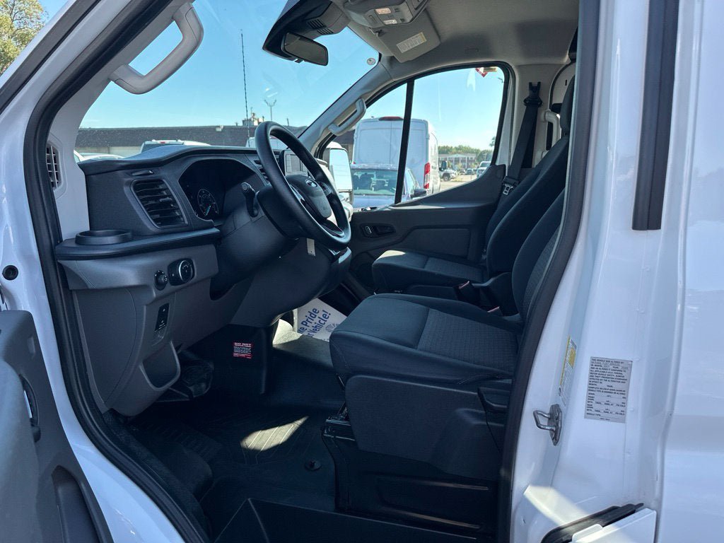 Certified 2025 Ford Transit 250 Low Roof w/ Exterior Upgrade Package RWD image 12