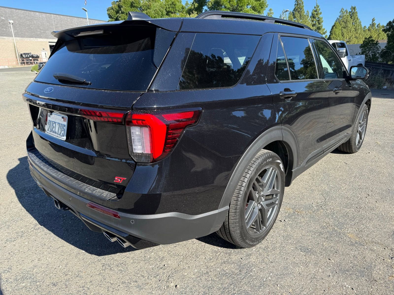 Certified 2025 Ford Explorer ST w/ Sun And Sound Package AWD/4WD image 6