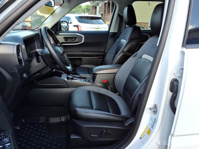 Certified 2025 Ford Bronco Sport Outer Banks w/ Outer Banks Tech Package+ AWD/4WD image 18