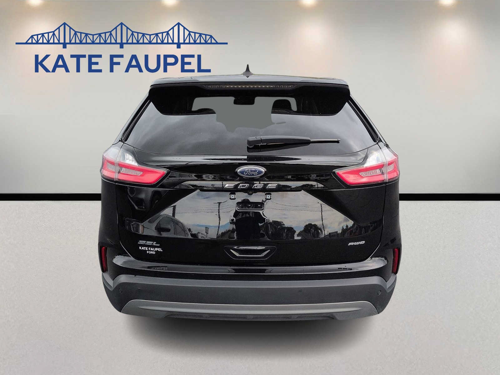 Certified 2024 Ford Edge SEL w/ Convenience Package AWD/4WD image 6