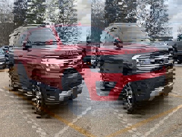 Certified 2022 Ford Expedition XLT image 5
