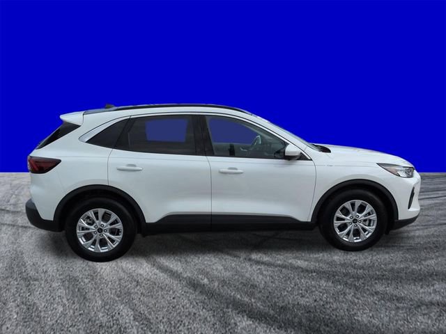 Certified 2023 Ford Escape Active w/ Tech Pack #2 FWD image 3