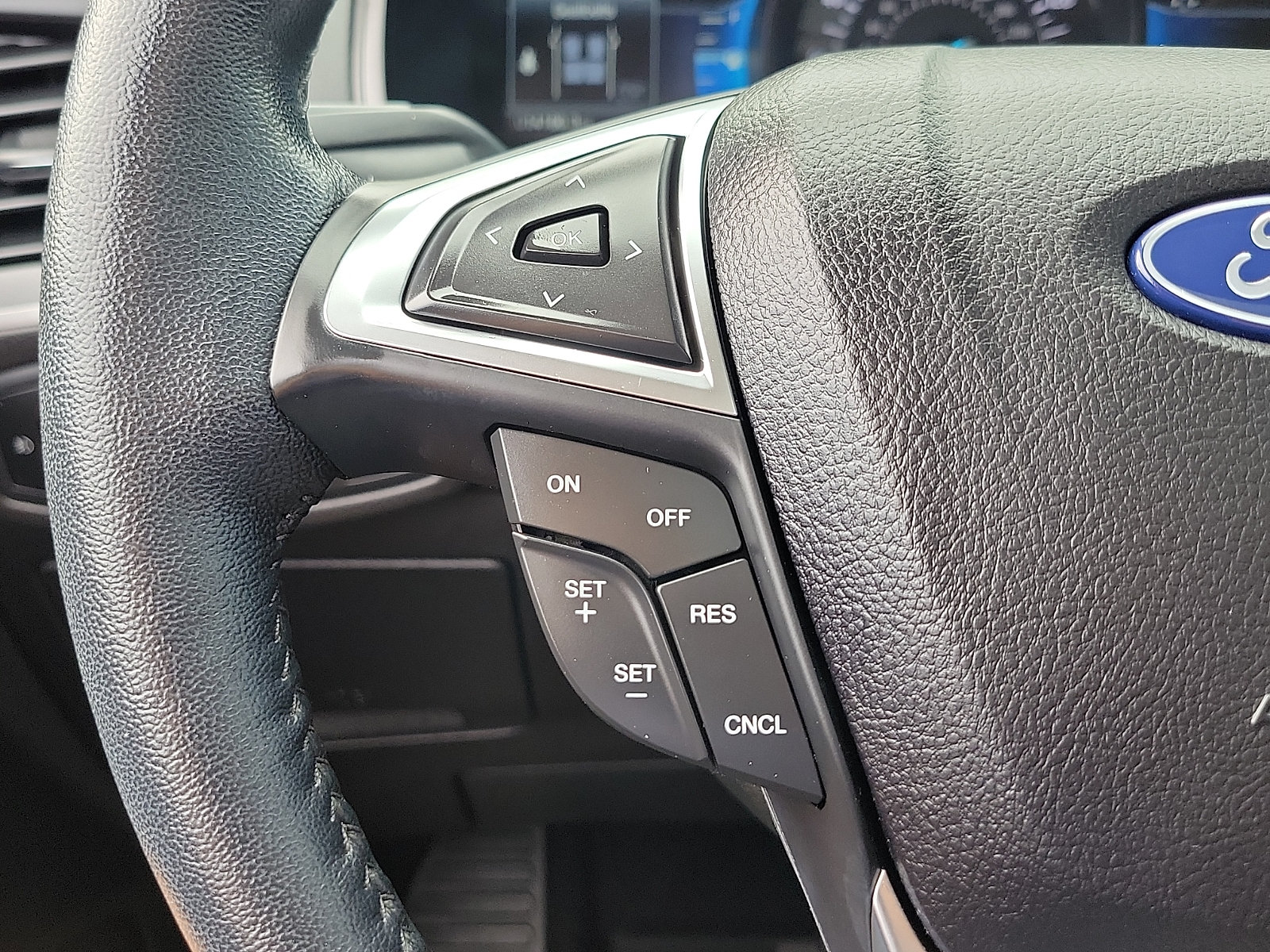 Certified 2023 Ford Edge SEL w/ Convenience Package AWD/4WD image 6