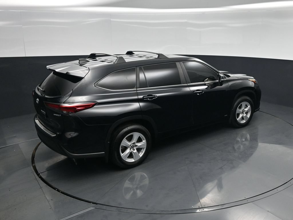 Used 2023 Toyota Highlander LE AWD/4WD image 40