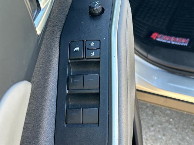 Used 2021 Toyota Highlander XLE image 16