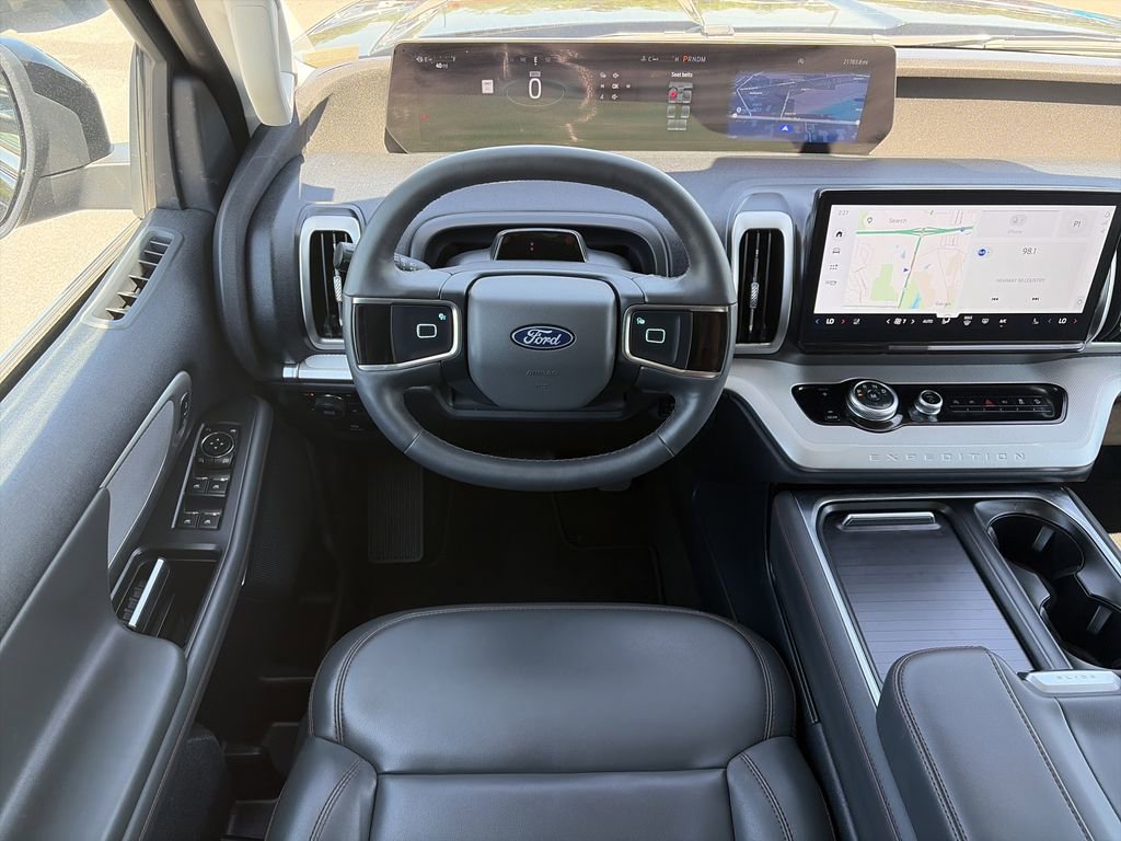 Certified 2025 Ford Expedition Active AWD/4WD image 15