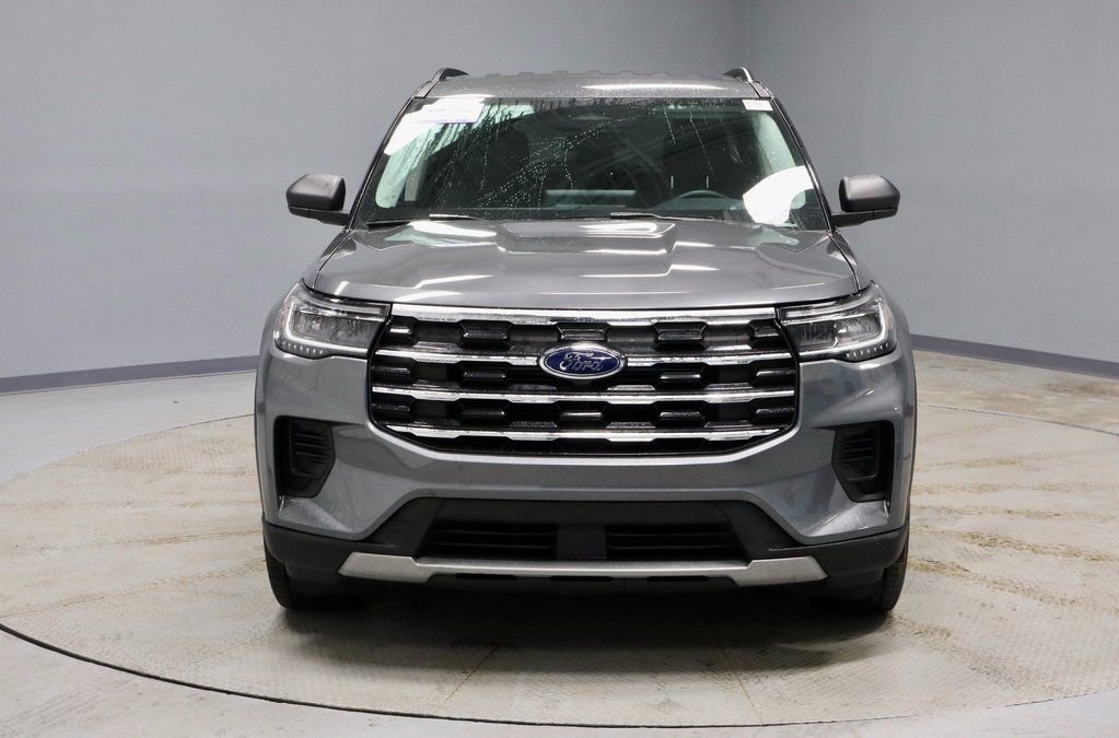 Certified 2025 Ford Explorer Active AWD/4WD image 8