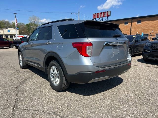 Certified 2021 Ford Explorer XLT w/ Equipment Group 202A AWD/4WD image 5