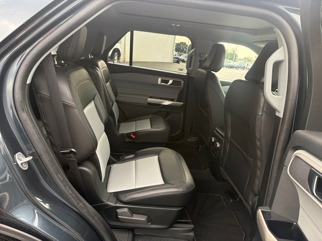 Certified 2023 Ford Explorer XLT w/ Equipment Group 202A AWD/4WD image 48