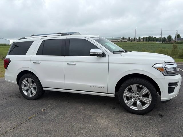 Certified 2024 Ford Expedition Platinum AWD/4WD image 3
