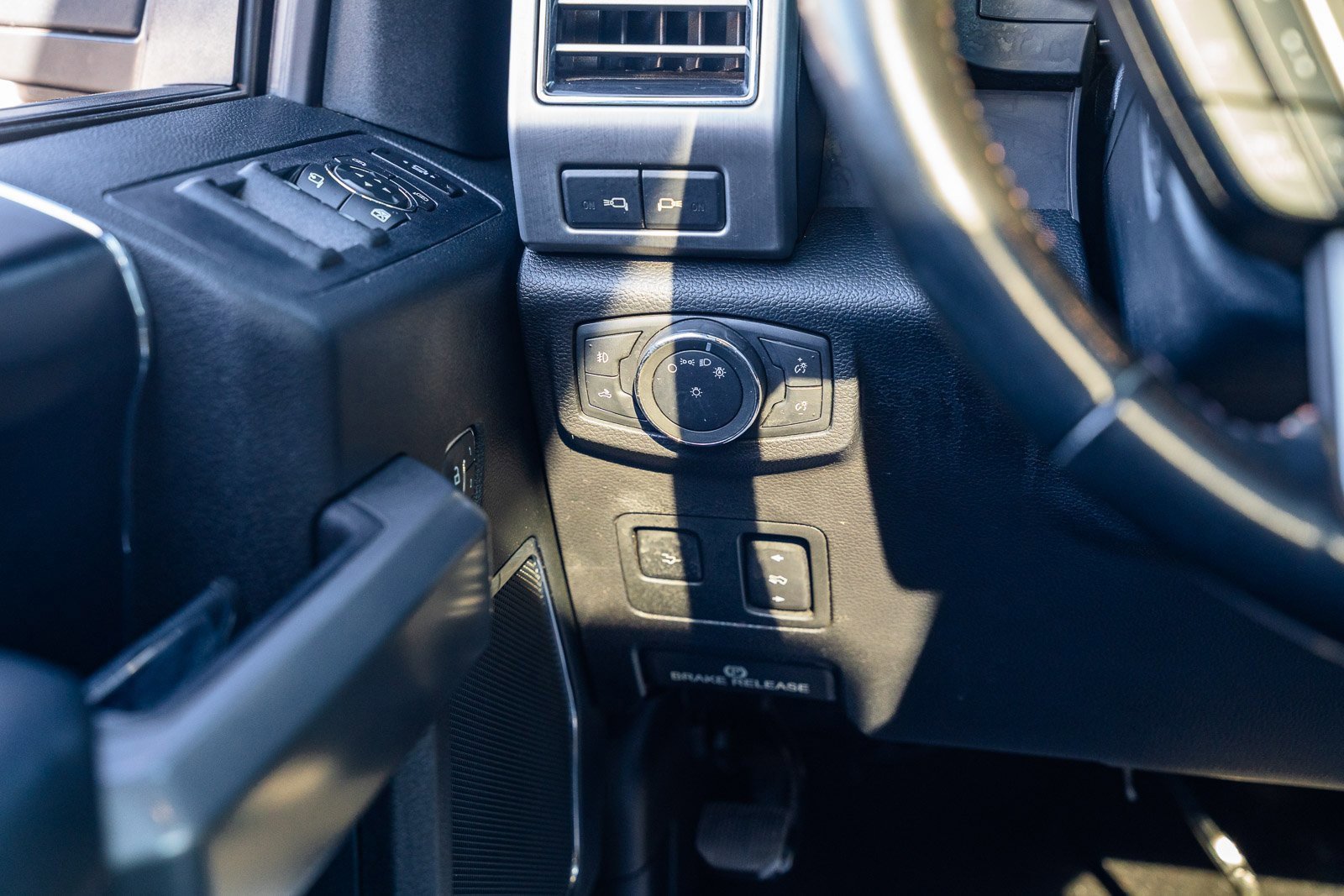 Certified 2019 Ford F250 Platinum w/ Platinum Ultimate Package image 29