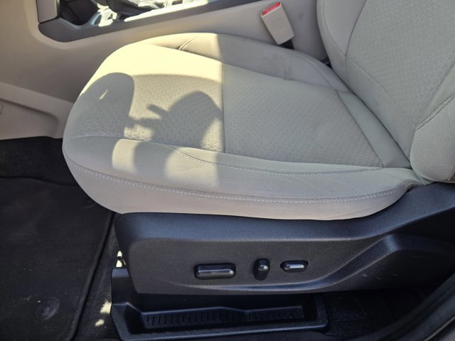 Certified 2017 Ford Escape SE w/ Equipment Group 201A image 22