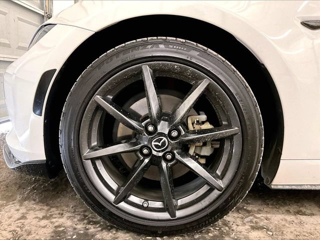 Used 2019 MAZDA MX-5 Miata RF Club RWD image 8