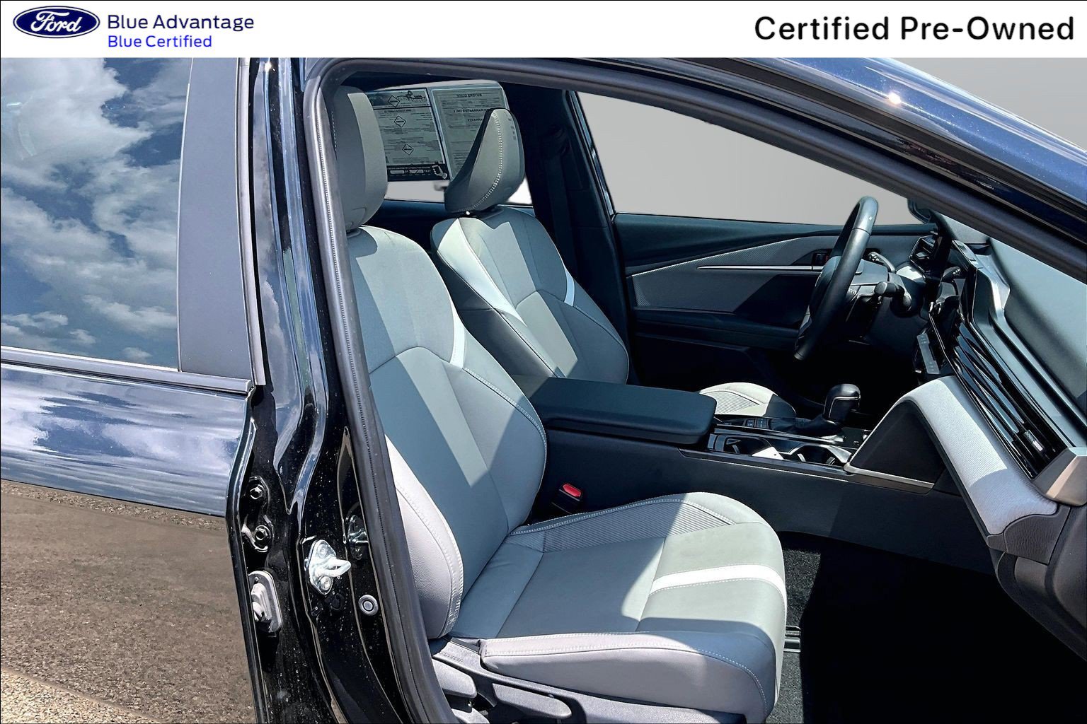 Used 2025 Toyota Camry SE w/ Convenience Package FWD image 7