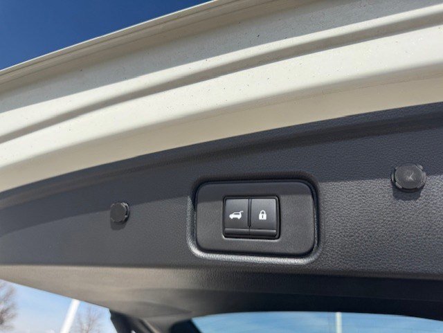 Used 2024 Nissan Pathfinder Platinum image 32