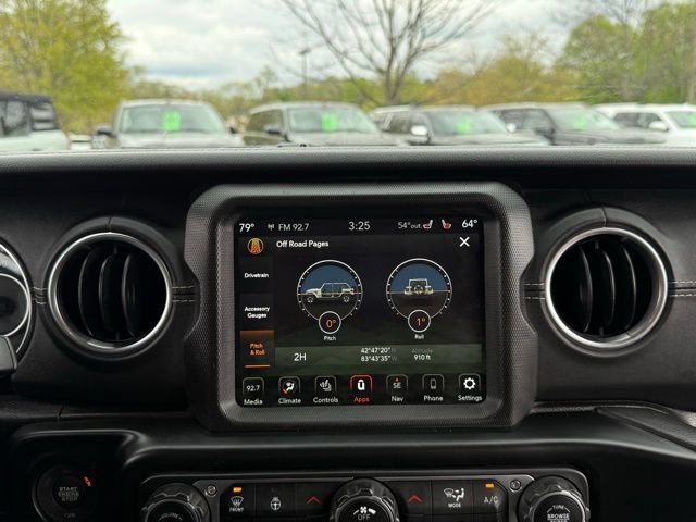 Used 2021 Jeep Wrangler Unlimited Sahara w/ Uconnect 4C Nav & Sound Group AWD/4WD image 28