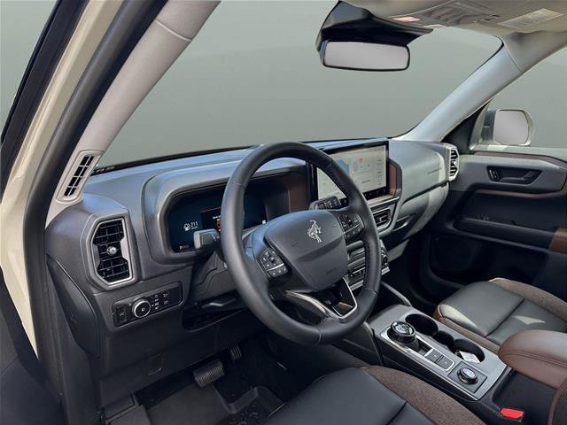 Certified 2025 Ford Bronco Sport Outer Banks w/ Outer Banks Tech Package+ AWD/4WD image 17