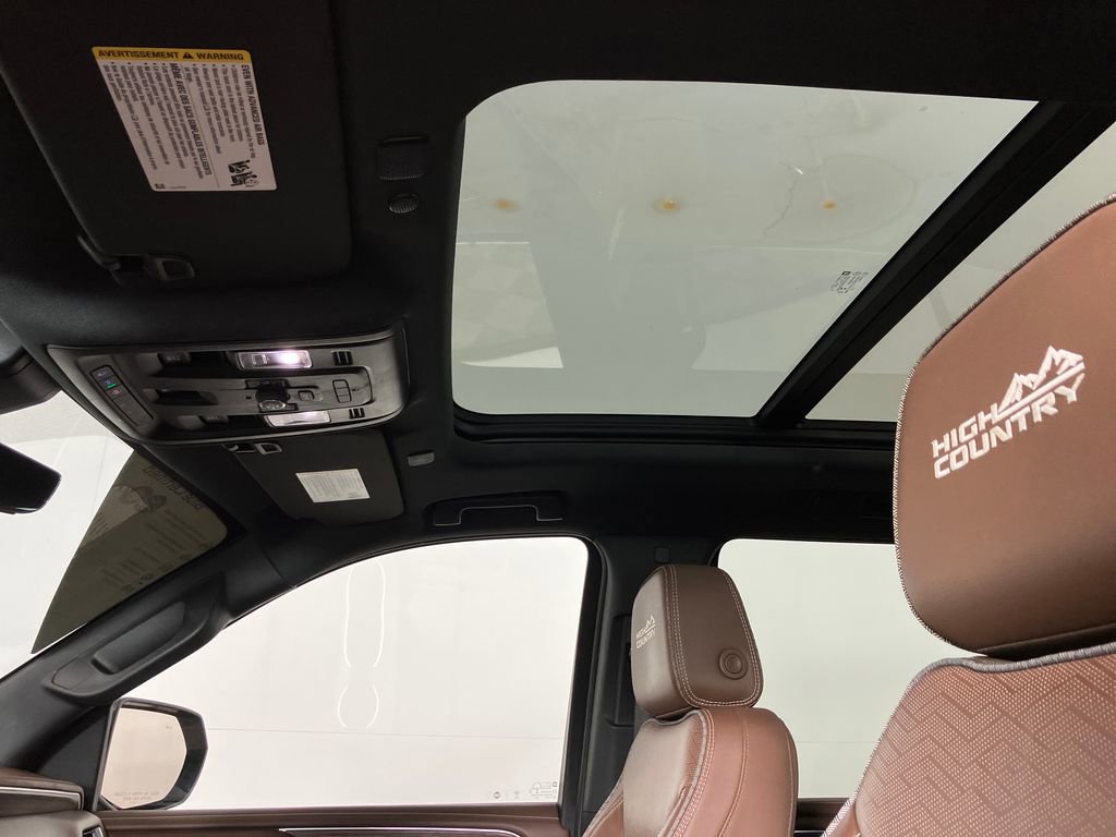 Used 2021 Chevrolet Tahoe High Country w/ Premium Package image 34