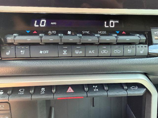 Used 2025 Toyota Tundra Limited w/ TRD Off-Road Package AWD/4WD image 17