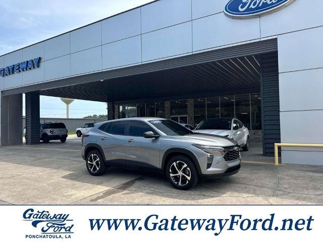 Used 2024 Chevrolet Trax RS FWD image 1