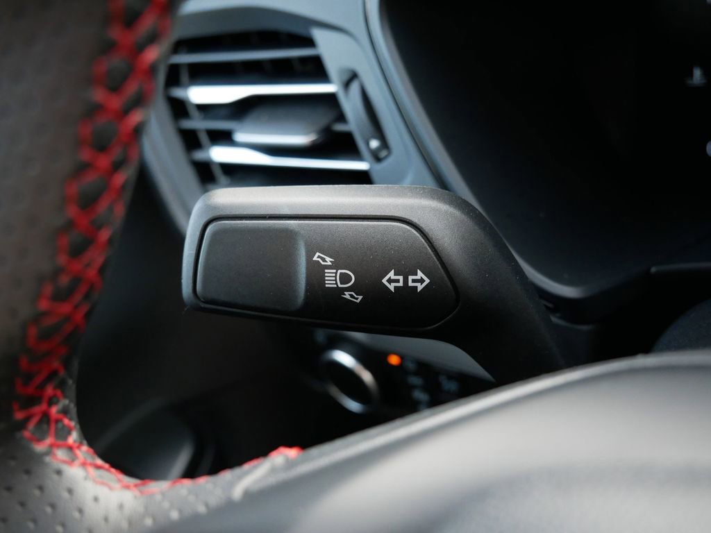 Certified 2025 Ford Escape ST-Line image 20