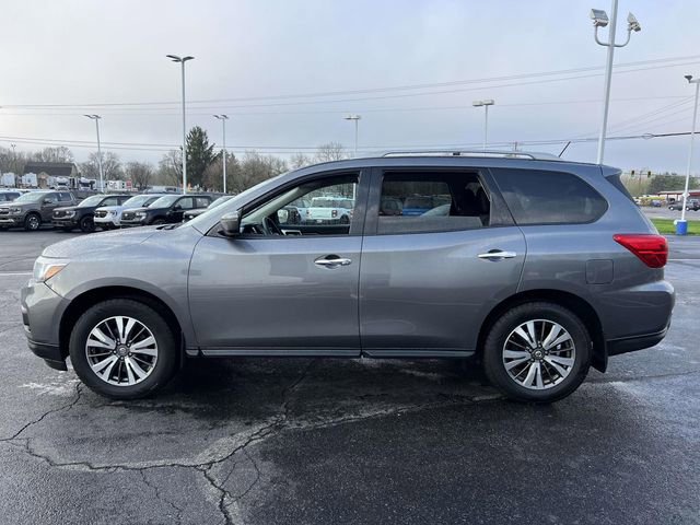 Used 2017 Nissan Pathfinder S image 4